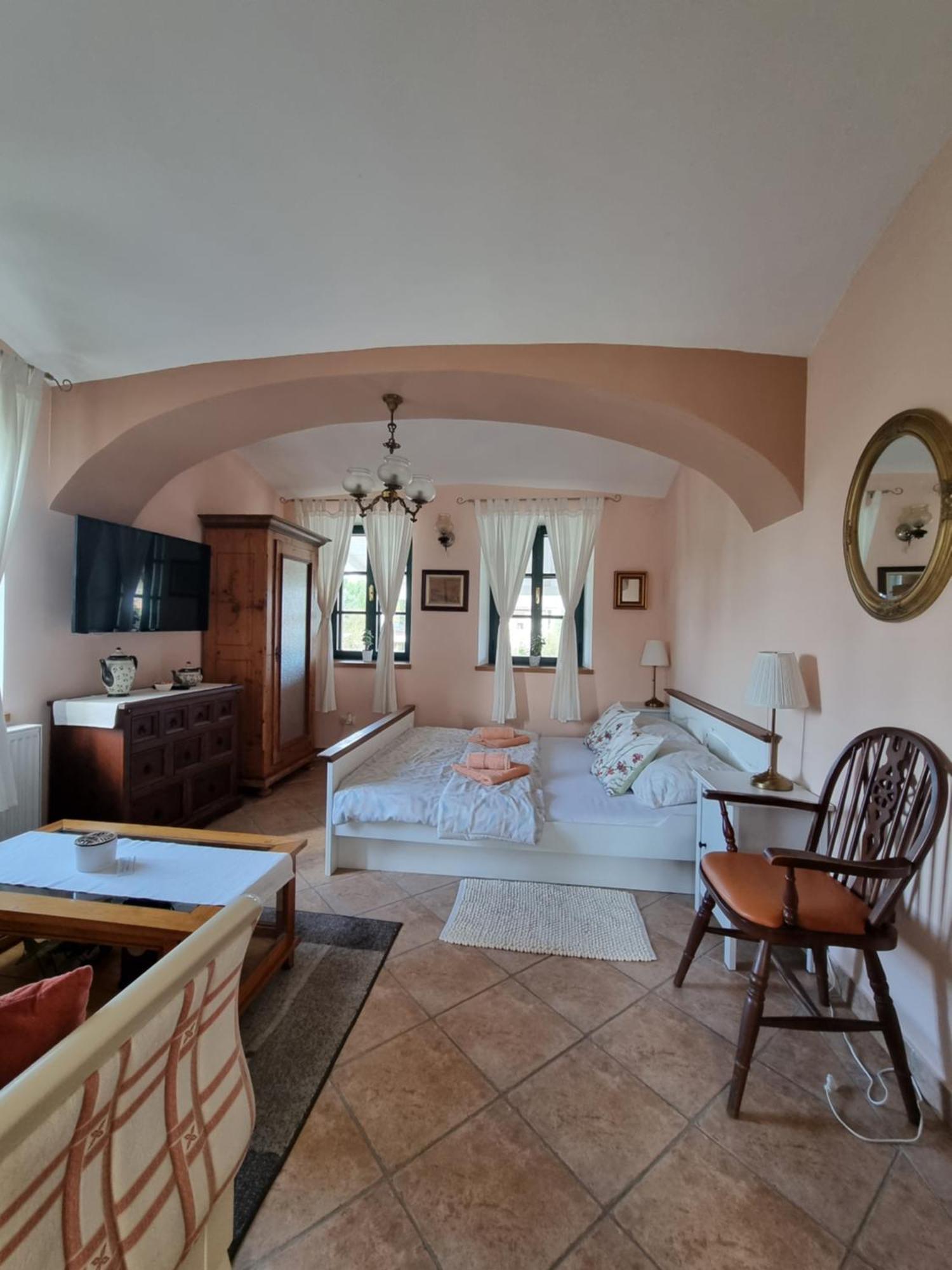 Taverna 1860 Rooms & Apartments Donja Zelina Bilik gambar