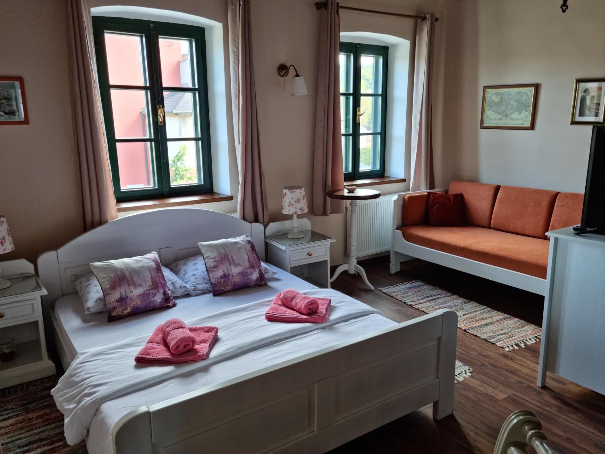 Taverna 1860 Rooms & Apartments Donja Zelina Luaran gambar
